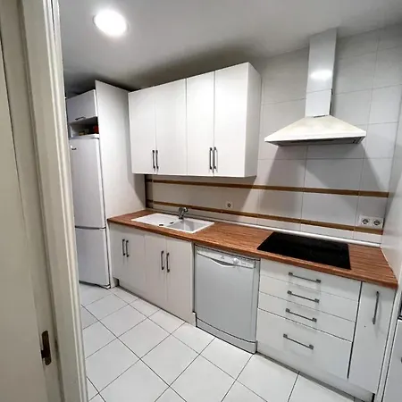 Junto Al Puerto Deportivo De Appartement Estepona
